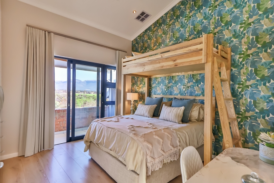 4 Bedroom Property for Sale in The Coves North West